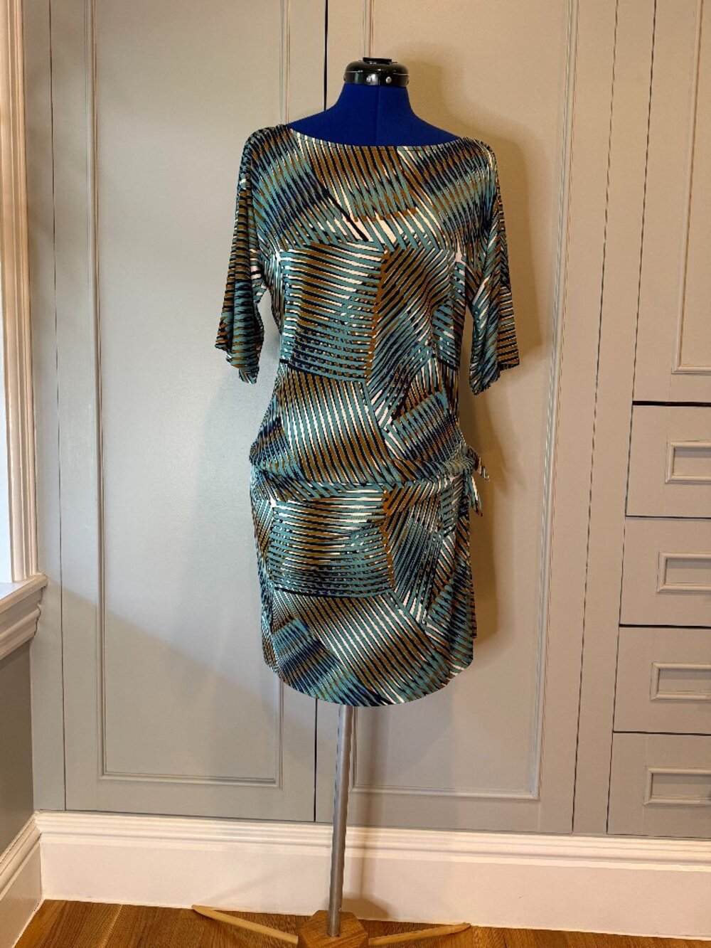 Diane von Furstenberg Hesta 100% Silk Side Tie Dress Size 8